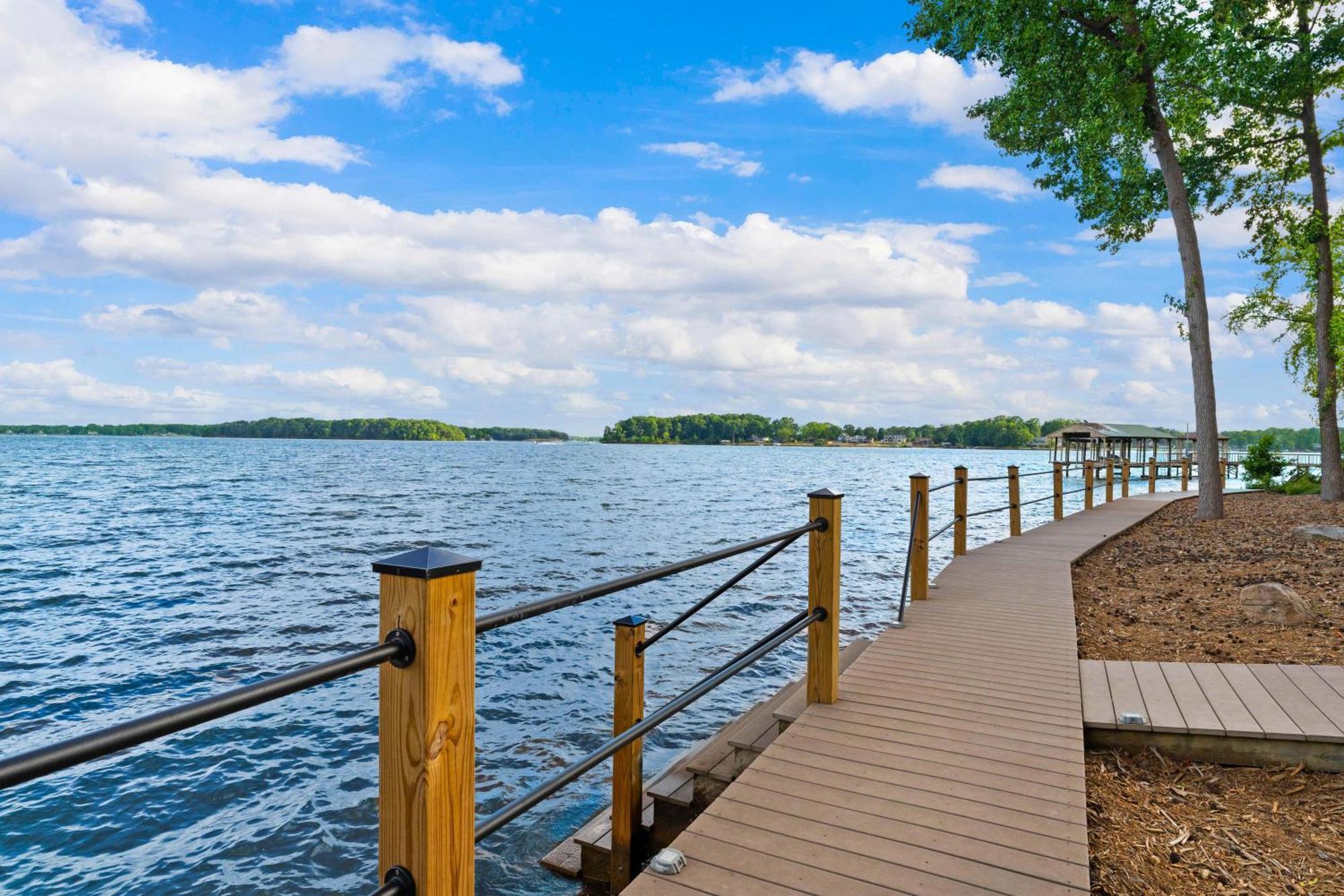 Lake Norman Getaway Мурсвилл Экстерьер фото