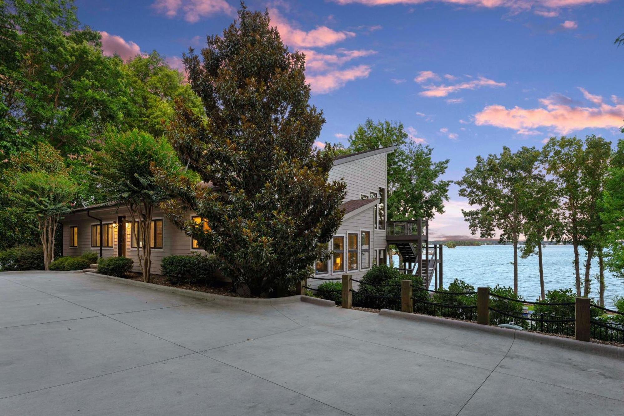 Lake Norman Getaway Мурсвилл Экстерьер фото