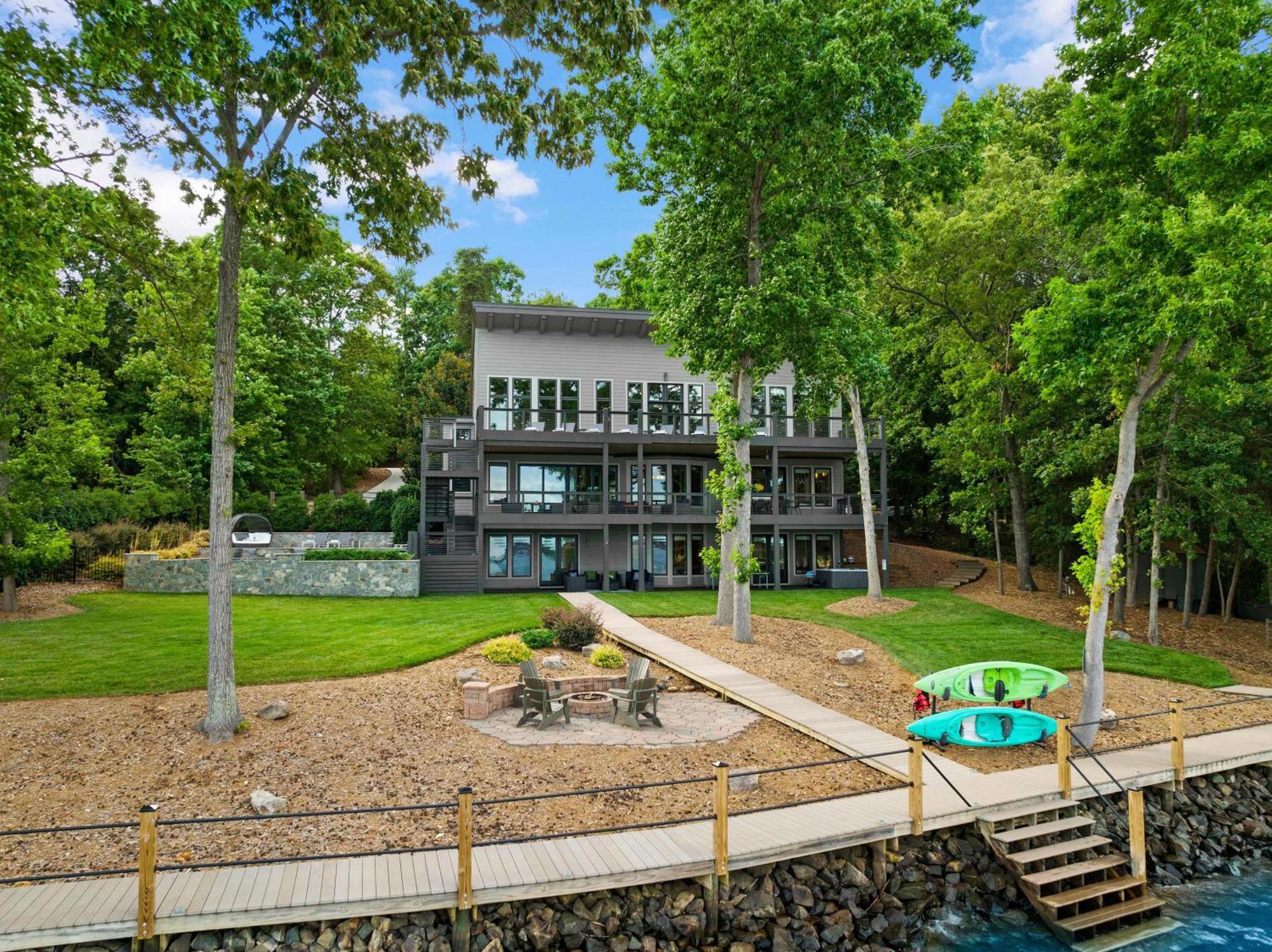 Lake Norman Getaway Мурсвилл Экстерьер фото