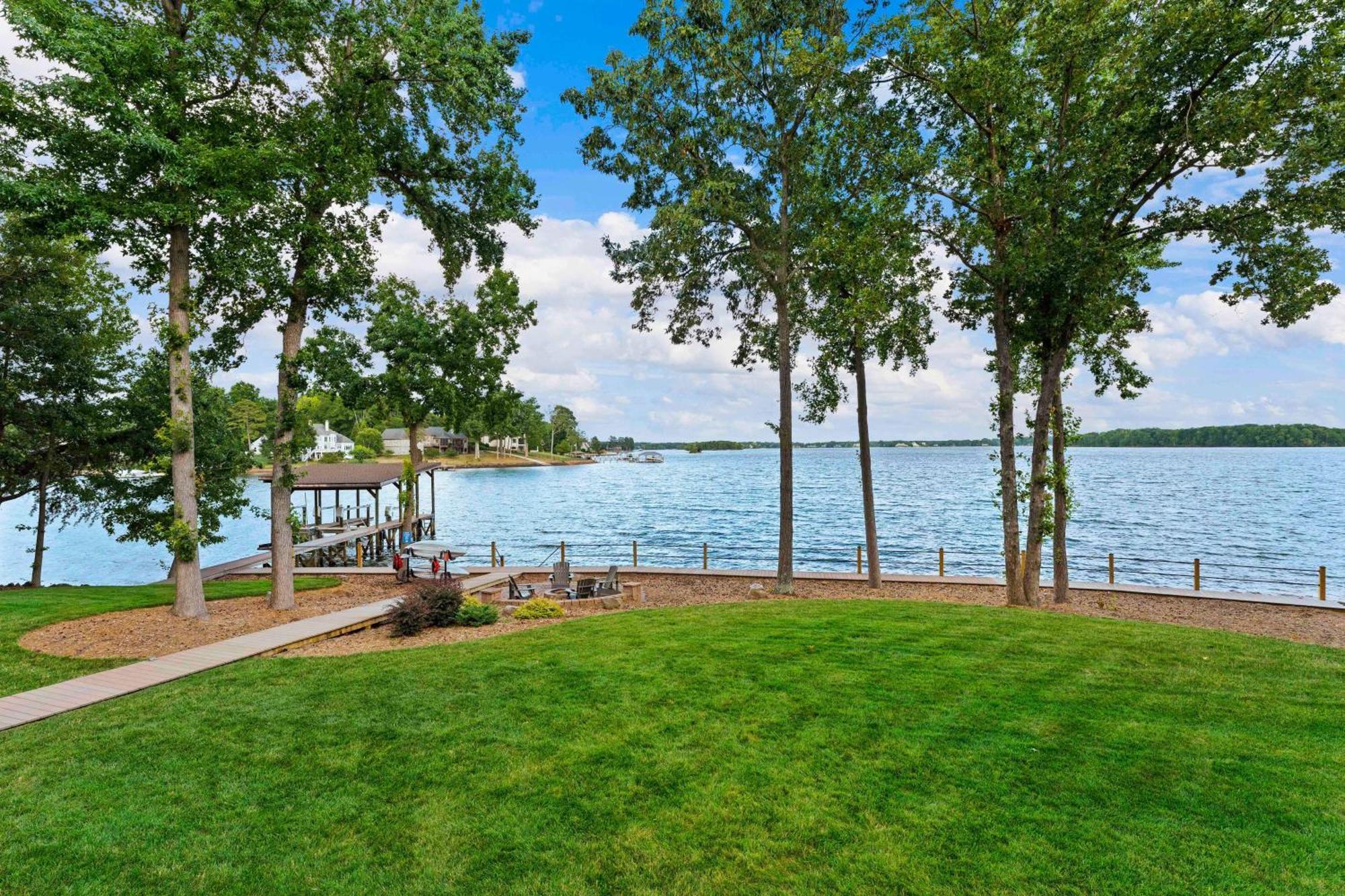 Lake Norman Getaway Мурсвилл Экстерьер фото