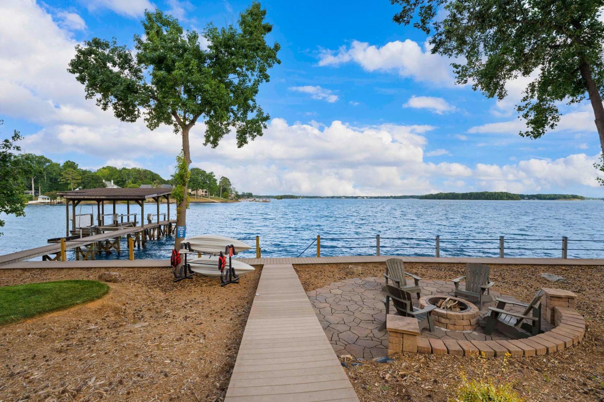 Lake Norman Getaway Мурсвилл Экстерьер фото
